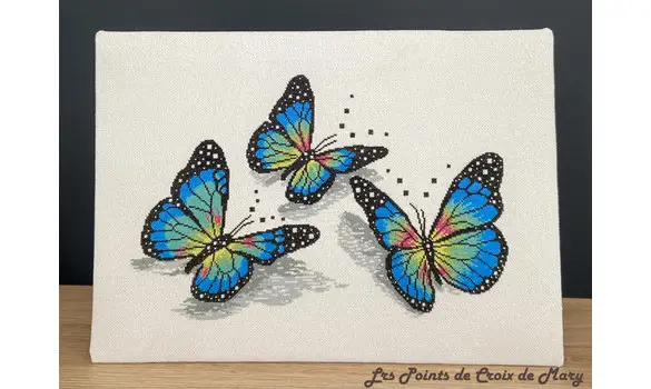 Trois papillons